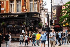 Best Pubs to Watch NFL Games in London This Season